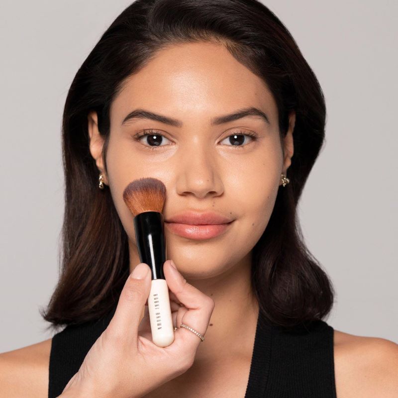 BOBBI BROWN Full coverage Face Brush ,  BOBBI BROWN , แปรง  BOBBI BROWN , แปรงแต่งหน้าแปรงแต่งหน้า bobbi brown รีวิว , แปรง Bobbi Brown Full Coverage รีวิว